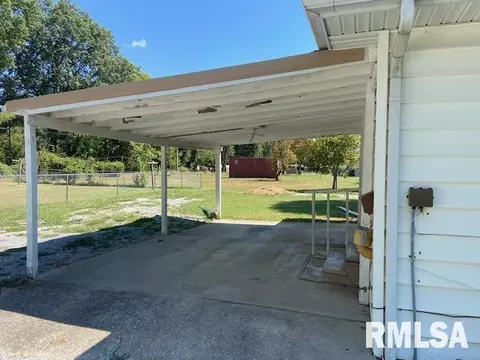 903 Enterprise St, Benton, IL 62812 photo 7