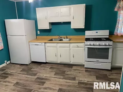 903 Enterprise St, Benton, IL 62812 photo 11