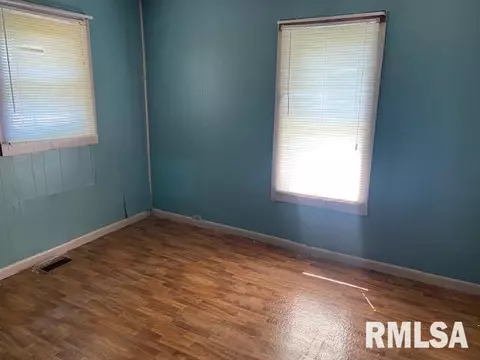 903 Enterprise St, Benton, IL 62812 photo 14