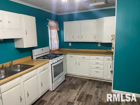 903 Enterprise St, Benton, IL 62812 photo 12