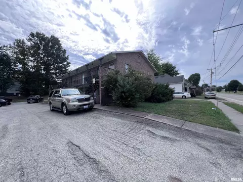 313 E Mill St, Carbondale, IL 62901