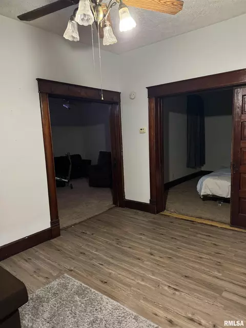 319 E 6th St, Centralia, IL 62801 photo 5