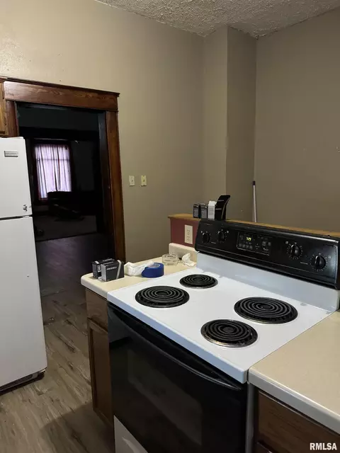319 E 6th St, Centralia, IL 62801 photo 7