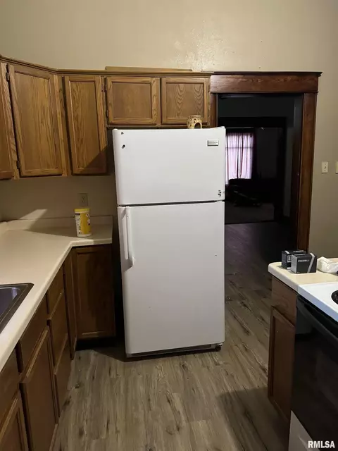 319 E 6th St, Centralia, IL 62801 photo 8