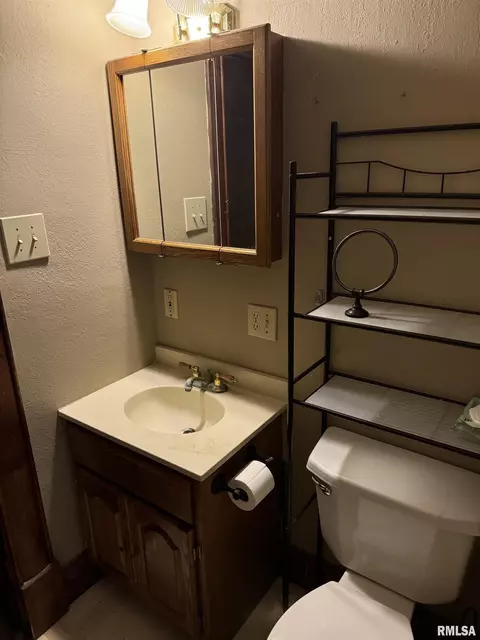 319 E 6th St, Centralia, IL 62801 photo 15