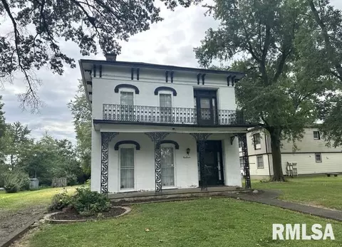 111 E South St, Du Quoin, IL 62832