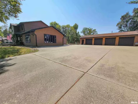 Other - 62 Hancock Dr, Flora, IL 62839 photo 2 of 33