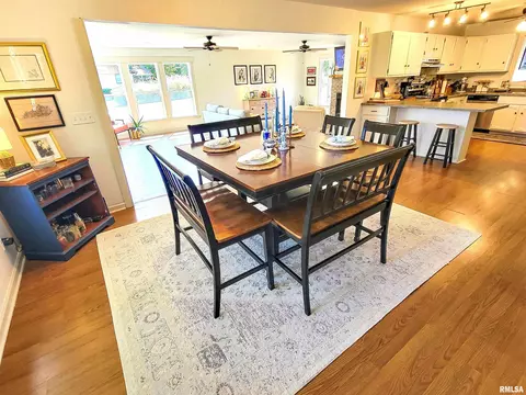 Dining - 62 Hancock Dr, Flora, IL 62839 photo 1 of 2