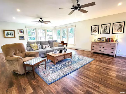 Living - 62 Hancock Dr, Flora, IL 62839 photo 1 of 6