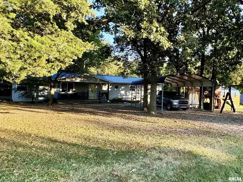 749 W Broadway, Richview, IL 62877