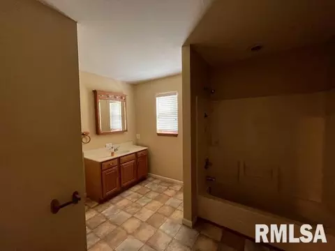152 Dunivan Rd, Murphysboro, IL 62966 photo 8