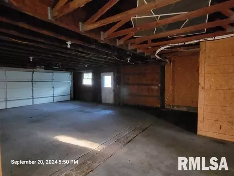 410 E Florence St, Sesser, IL 62884 photo 26