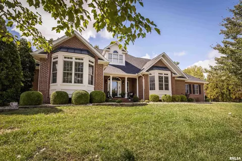 1506 Chart Hills Dr, Marion, IL 62959