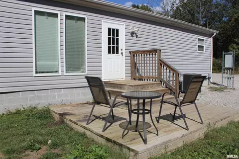 851 W Lincoln St, Dix, IL 62830 photo 32