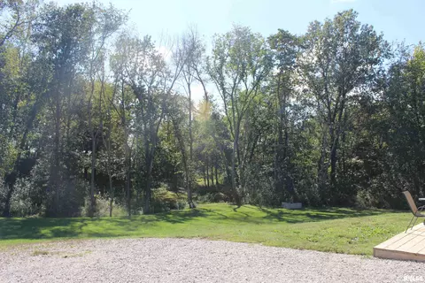 851 W Lincoln St, Dix, IL 62830 photo 6