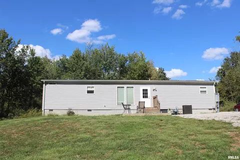 851 W Lincoln St, Dix, IL 62830 photo 2