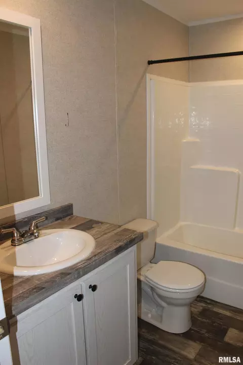 851 W Lincoln St, Dix, IL 62830 photo 29