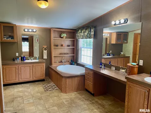 191 White Rd, Eldorado, IL 62930 photo 35
