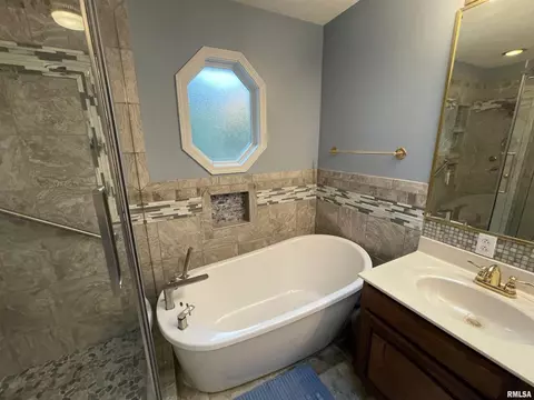 1702 Reveille Dr, Marion, IL 62959 photo 32