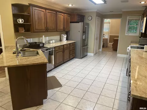 1702 Reveille Dr, Marion, IL 62959 photo 18