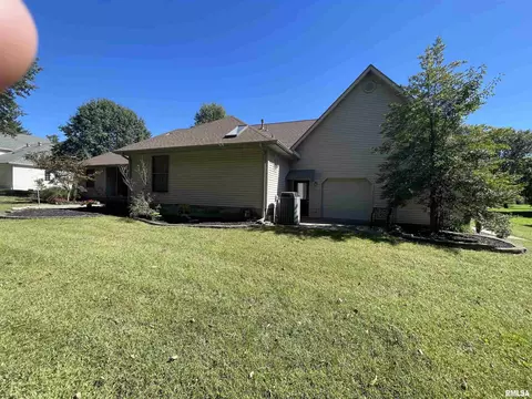 1702 Reveille Dr, Marion, IL 62959 photo 7