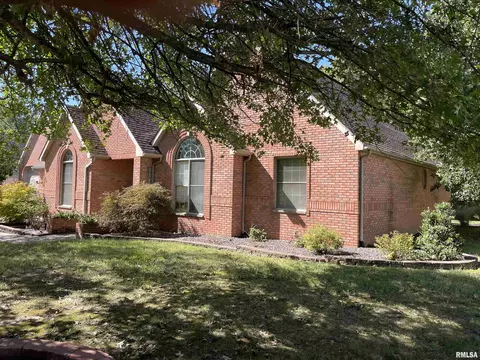 1702 Reveille Dr, Marion, IL 62959 photo 2