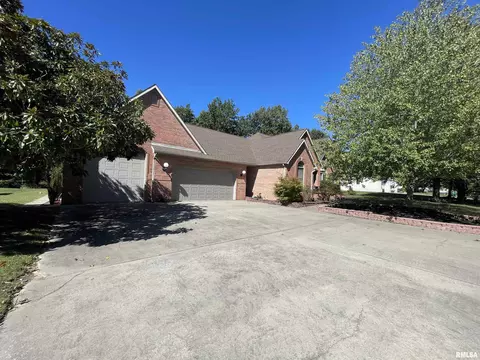 1702 Reveille Dr, Marion, IL 62959 photo 4