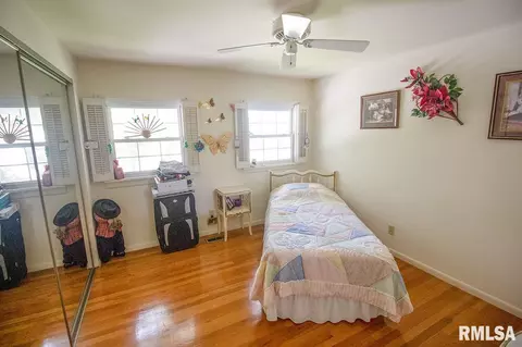 1029 E Calumet St, Centralia, IL 62801 photo 23