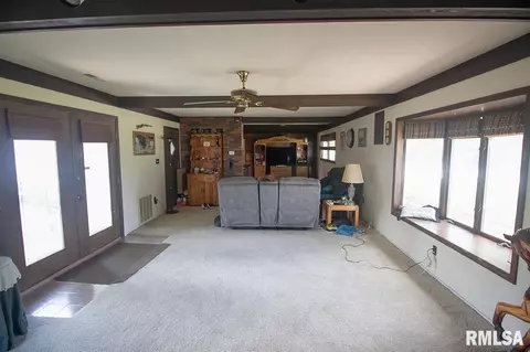 1029 E Calumet St, Centralia, IL 62801 photo 5