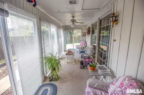 1029 E Calumet St, Centralia, IL 62801 photo 17