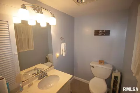 1029 E Calumet St, Centralia, IL 62801 photo 28