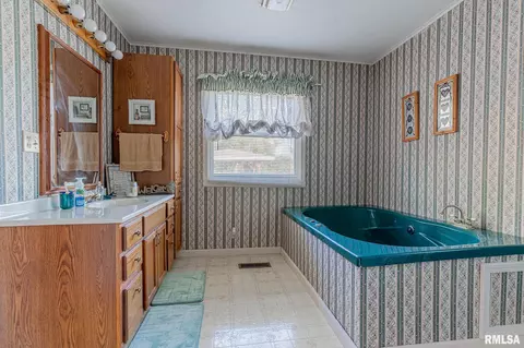 3058 Old 51 Rd, Sandoval, IL 62882 photo 7