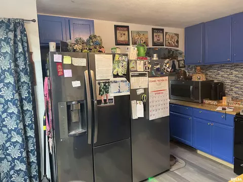 605 Oak St, Carmi, IL 62821 photo 9