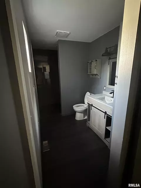 28 N Edgebrook Ln, Centralia, IL 62801 photo 14