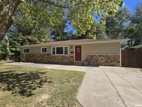1524 Paula Dr, Mount Vernon, IL 62864
