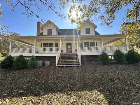 1025 Mountain Glen Rd, Cobden, IL 62920