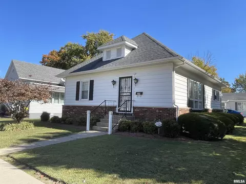 200 N 12th St, Herrin, IL 62948