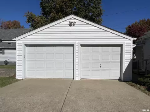 200 N 12th St, Herrin, IL 62948 photo 4