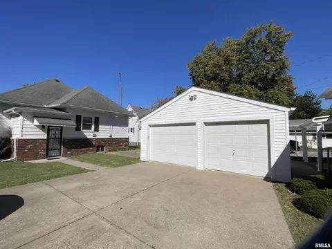 200 N 12th St, Herrin, IL 62948 photo 3