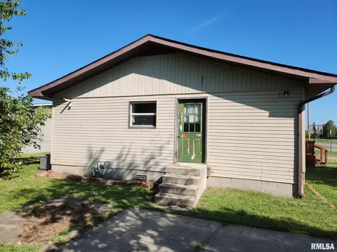 211 E Florence St, Sesser, IL 62884 photo 19