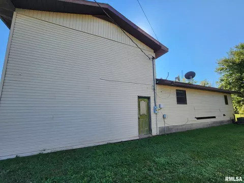 211 E Florence St, Sesser, IL 62884 photo 20