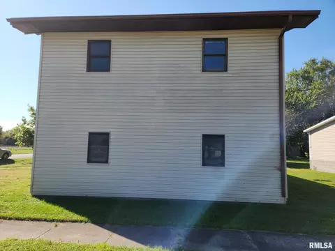 211 E Florence St, Sesser, IL 62884 photo 18