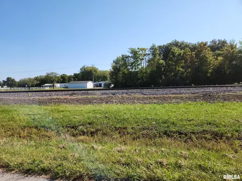 211 E Florence St, Sesser, IL 62884 photo 25