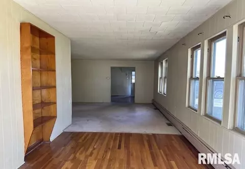 307 Morgan St, Anna, IL 62906 photo 11