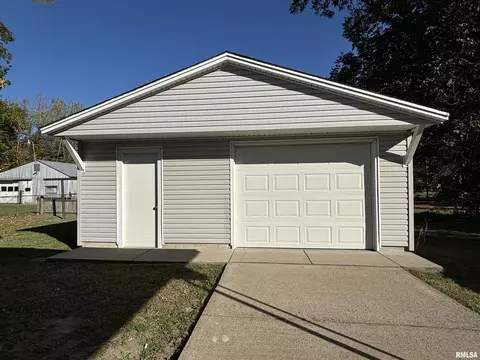 413 E 12th St, Metropolis, IL 62960 photo 4