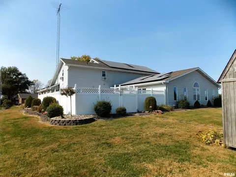 210 N Cherry St, Hoffman, IL 62250 photo 52