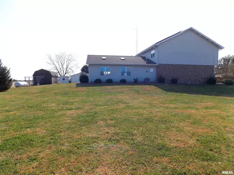 210 N Cherry St, Hoffman, IL 62250 photo 50