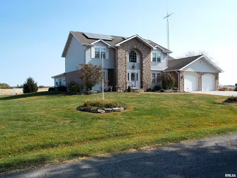 210 N Cherry St, Hoffman, IL 62250