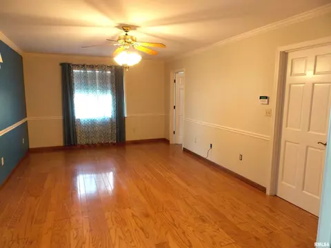 210 N Cherry St, Hoffman, IL 62250 photo 30