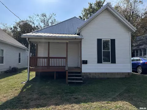 409 W Sycamore St, Carbondale, IL 62901